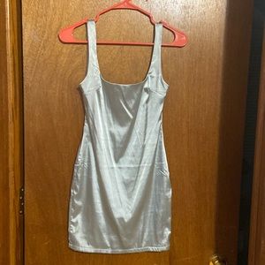 NWOT sexy blue satin body con Fashion Nova dress 🤩🩵